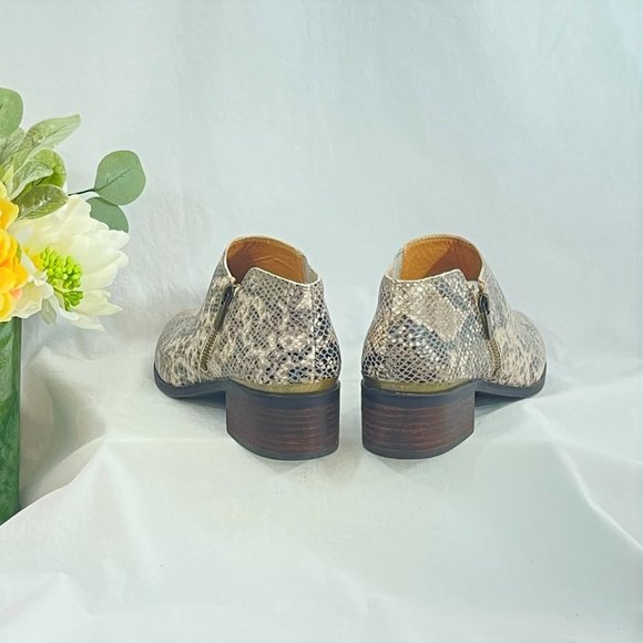 NEW IN BOX Lucky Brand Snake Print Ankle Booties - Picture 4 of 6